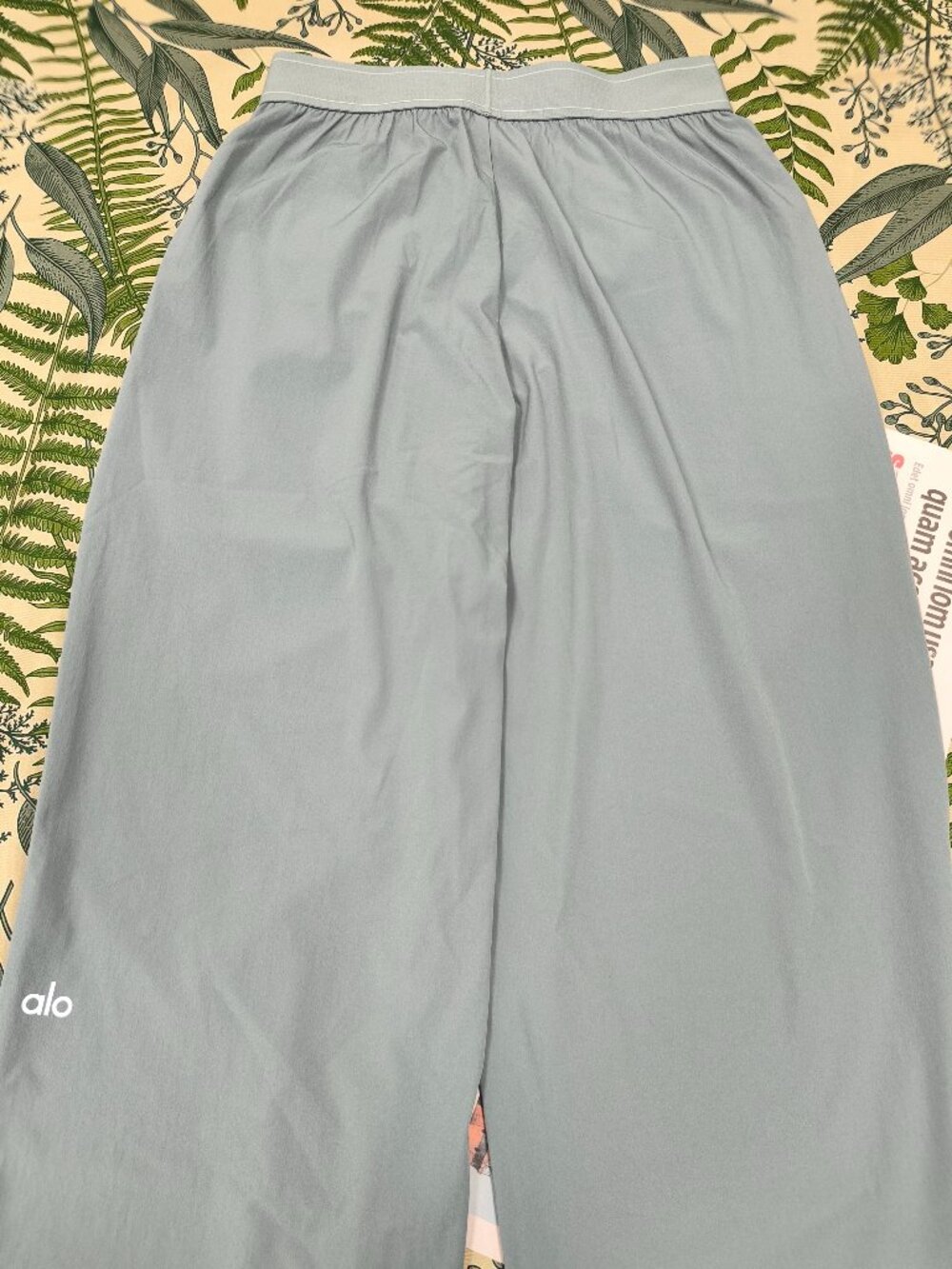 Regular Alo Yoga Steel Grey Pants NWT Cool Elevated Everyday Essential🤍💙💜 - Picture 3 of 8